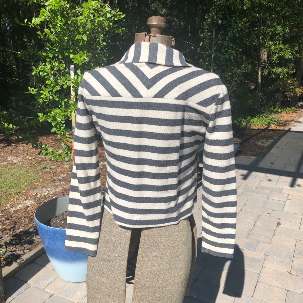 Loft Adorable Jacket - Picture 3 of 5
